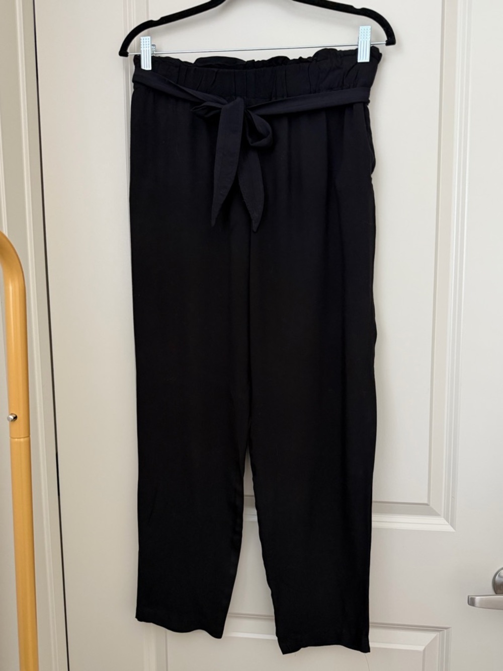 BCBGMaxAzria Black Wide-Leg Paperbag Waist Pants with Tie